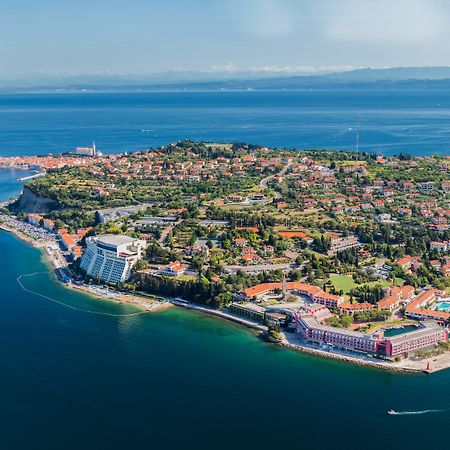 Grand Hotel Bernardin Portorose Esterno foto Aerial view of the island