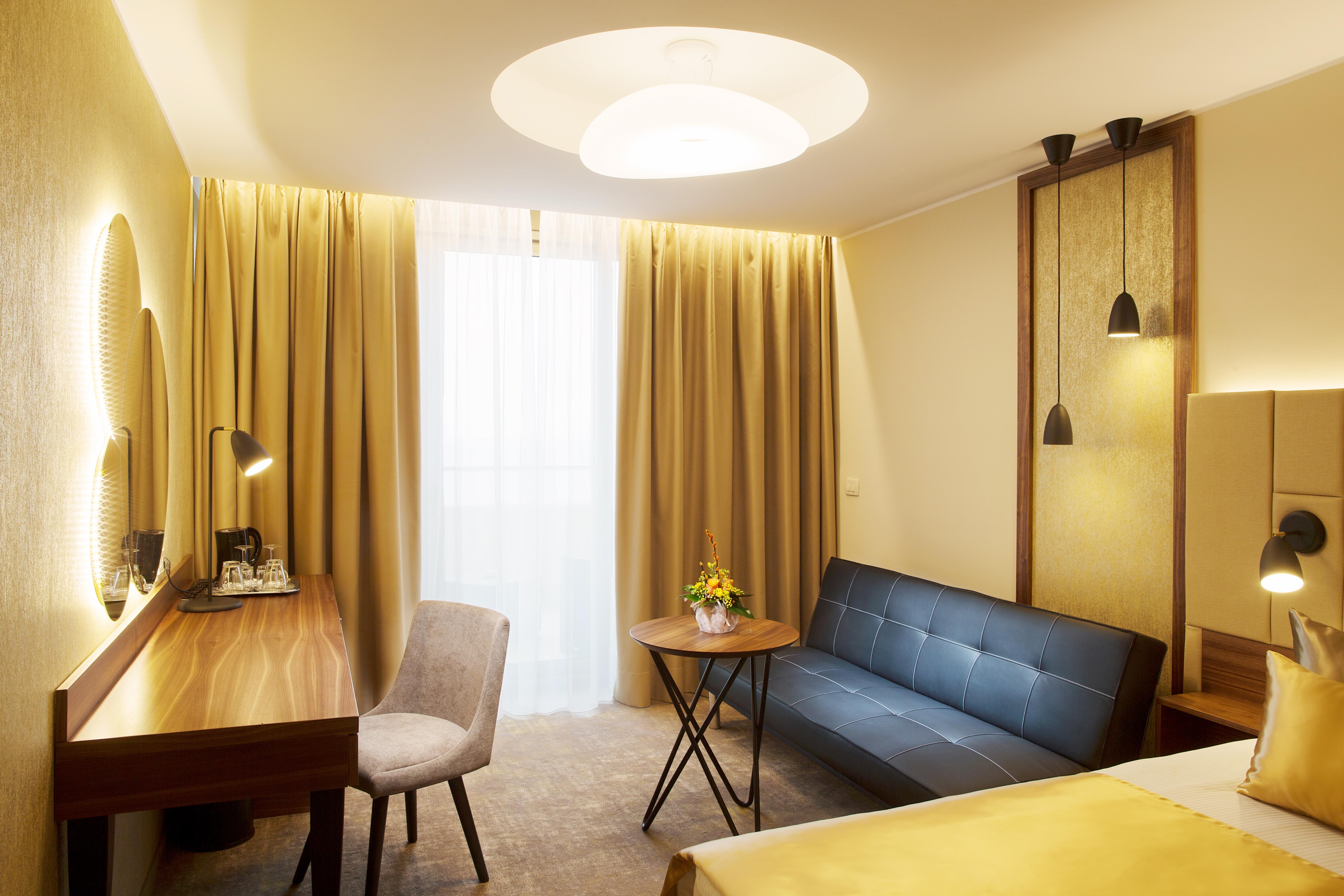 Grand Hotel Bernardin Portorose Esterno foto A room at the hotel