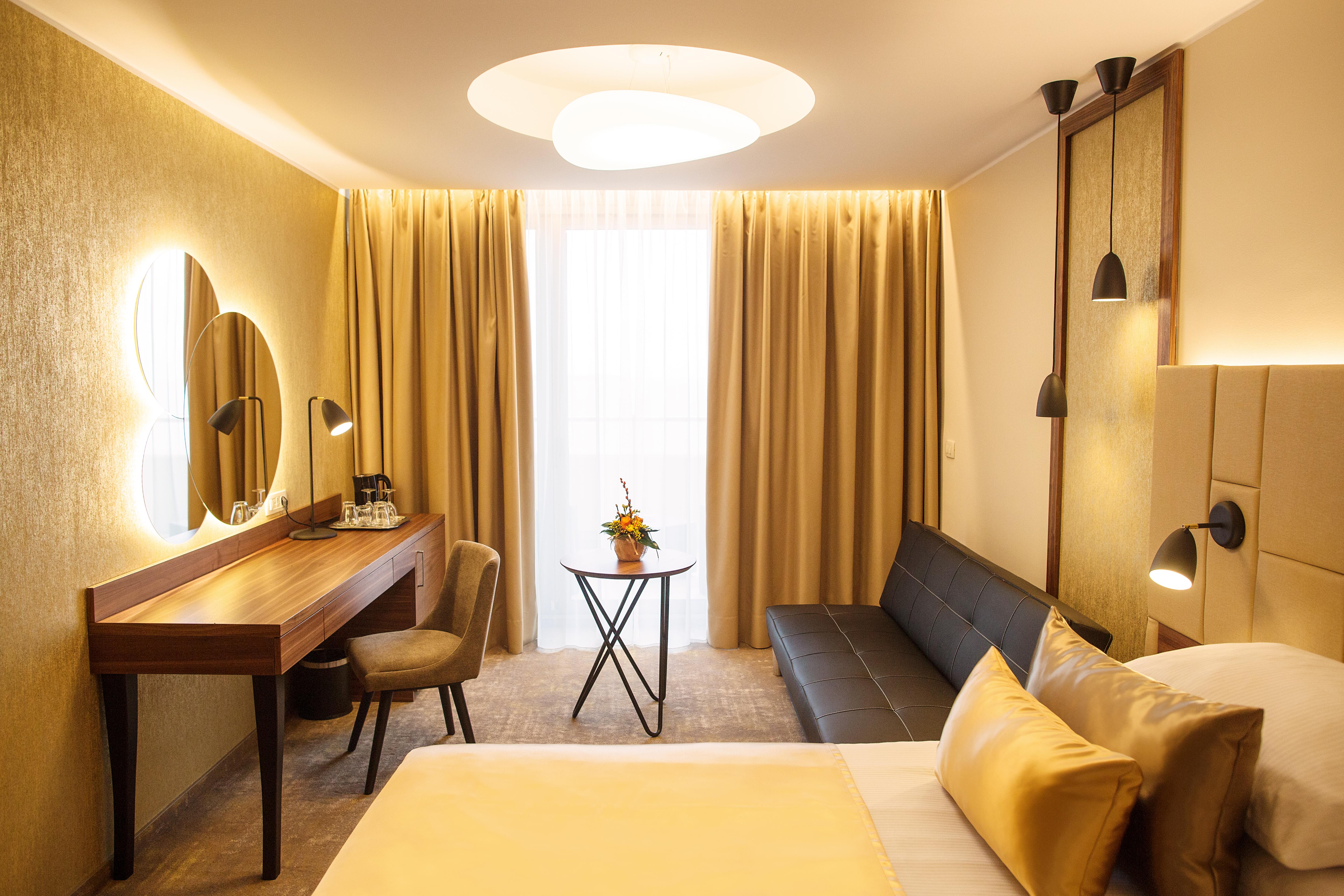 Grand Hotel Bernardin Portorose Esterno foto A room at the hotel