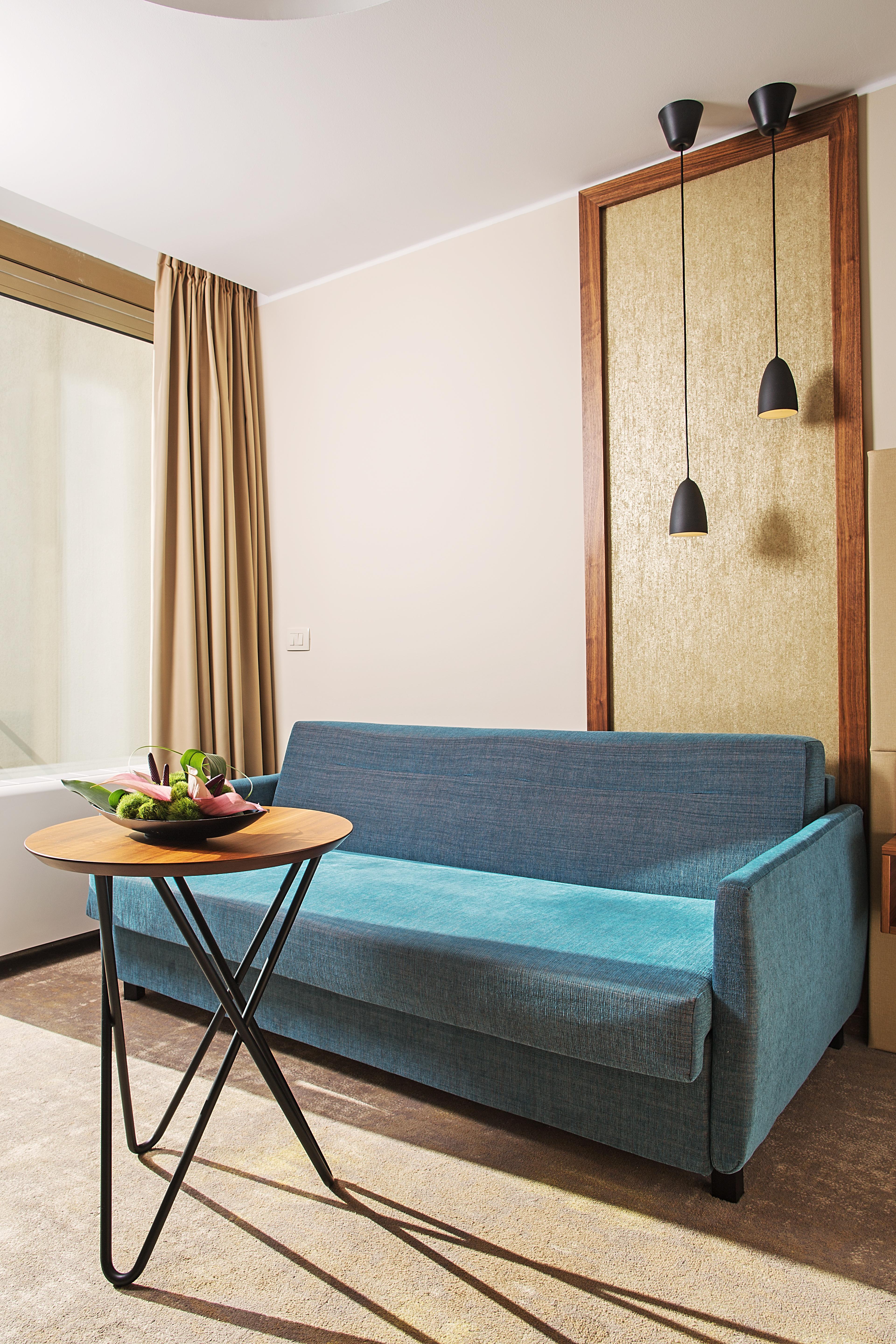 Grand Hotel Bernardin Portorose Esterno foto A sofa