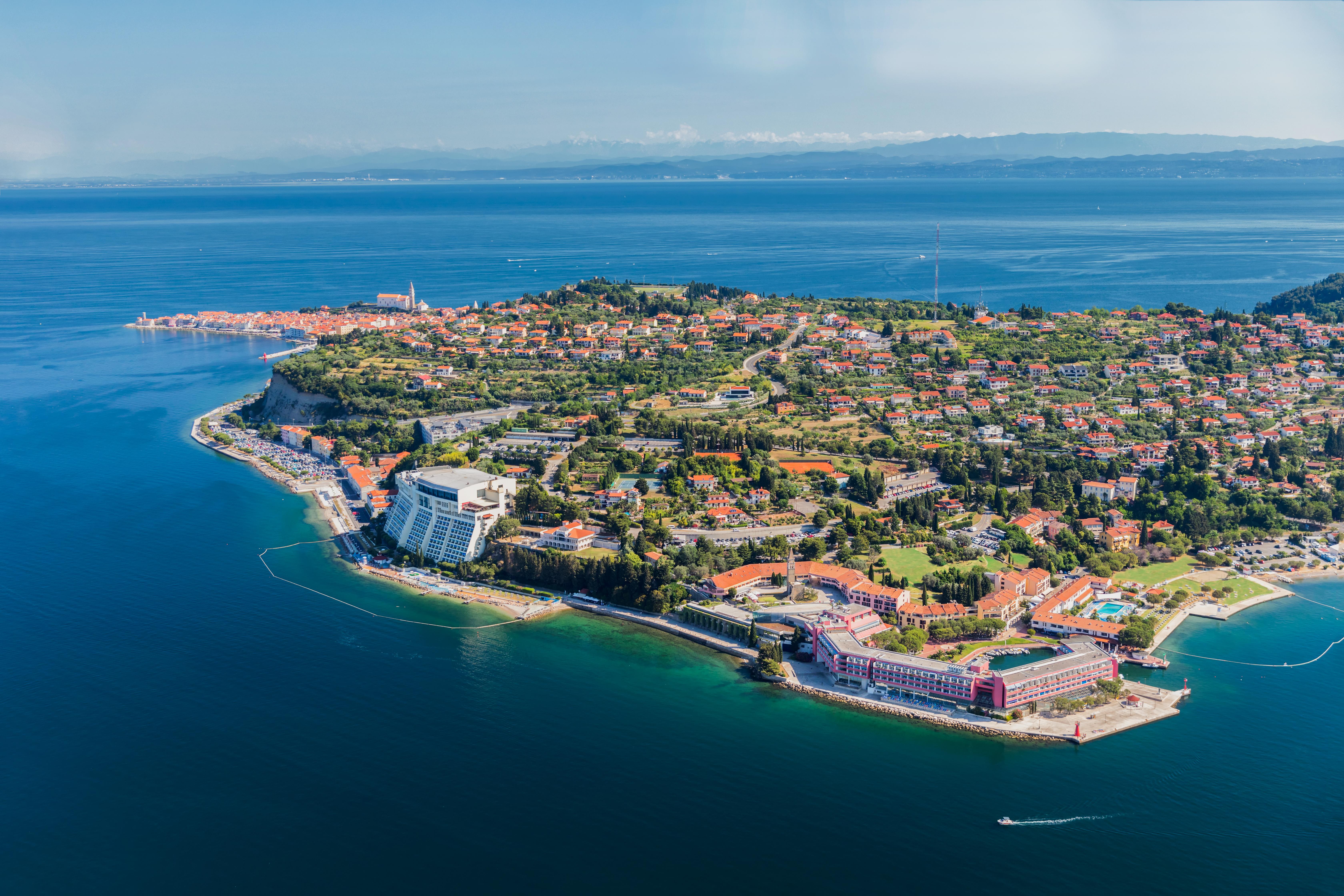 Grand Hotel Bernardin Portorose Esterno foto Aerial view of the island